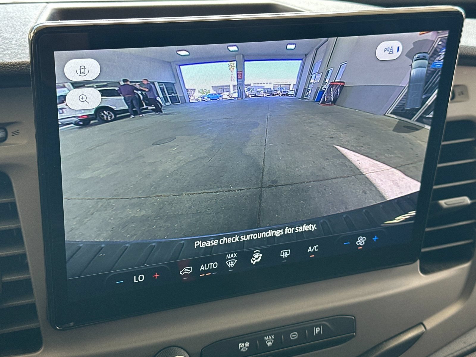 Certified 2022 Ford Transit 350 XLT RWD image 20