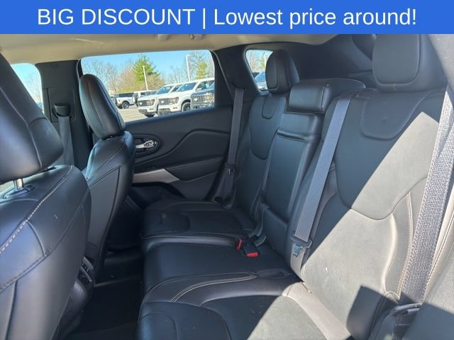 Used 2017 Jeep Cherokee Latitude w/ True North Edition AWD/4WD image 13