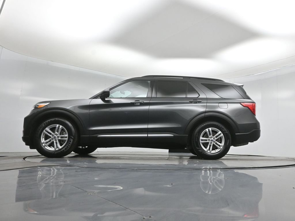 Certified 2020 Ford Explorer XLT w/ Equipment Group 202A image 8