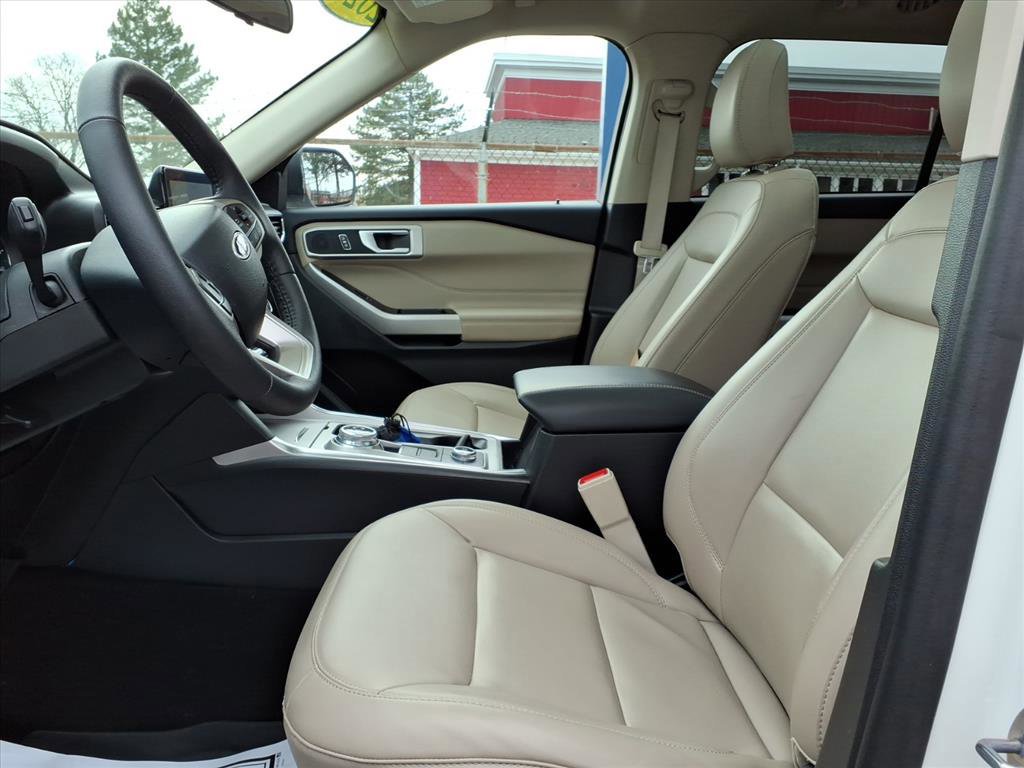 Certified 2024 Ford Explorer XLT w/ Equipment Group 202A image 16