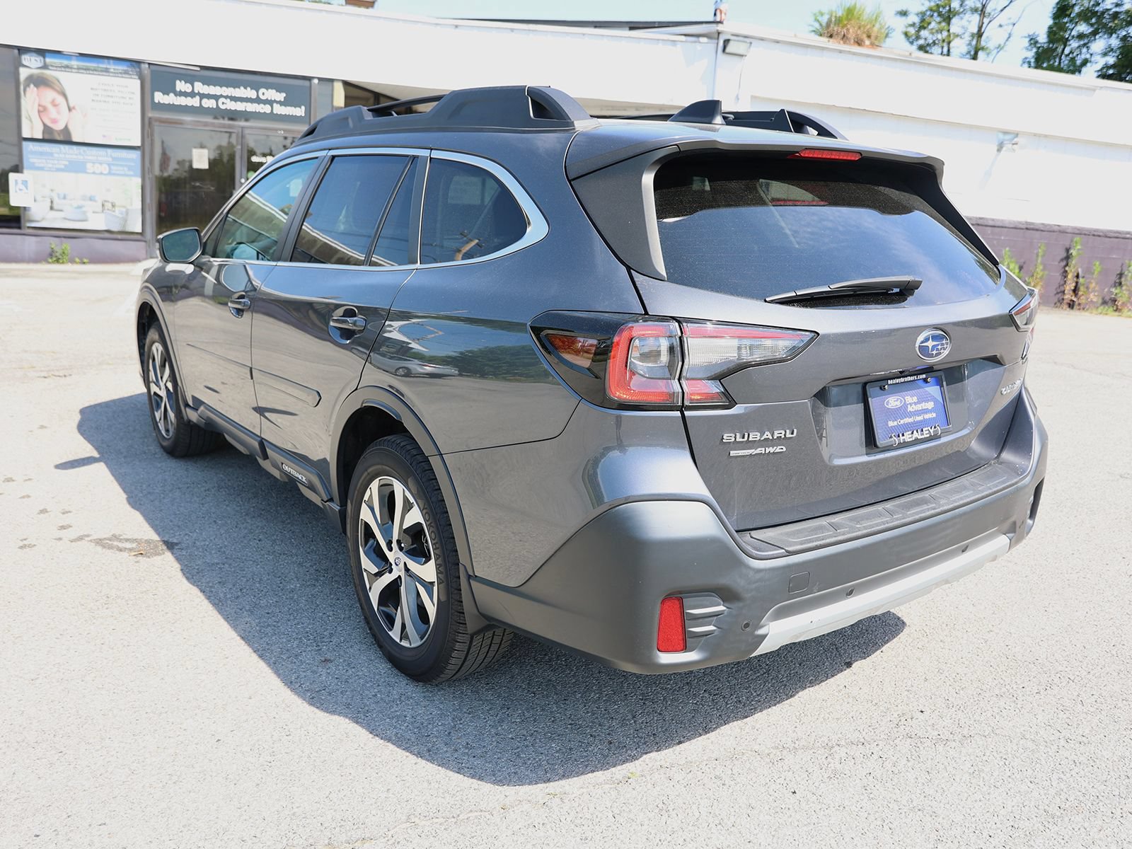 Used 2022 Subaru Outback Limited AWD/4WD image 5