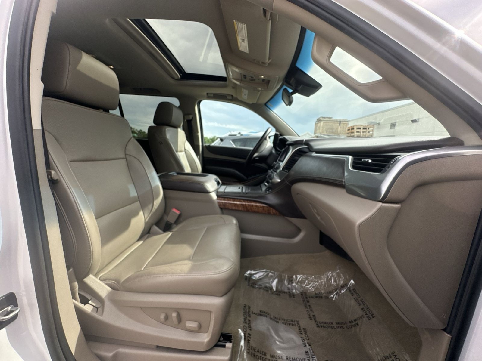 Used 2017 Chevrolet Suburban Premier AWD/4WD image 37