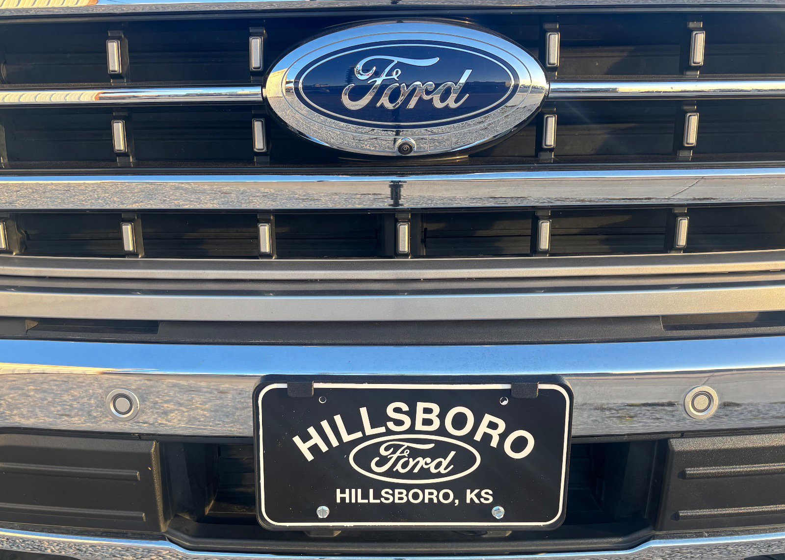 Certified 2022 Ford F150 Lariat w/ Equipment Group 502A High image 18