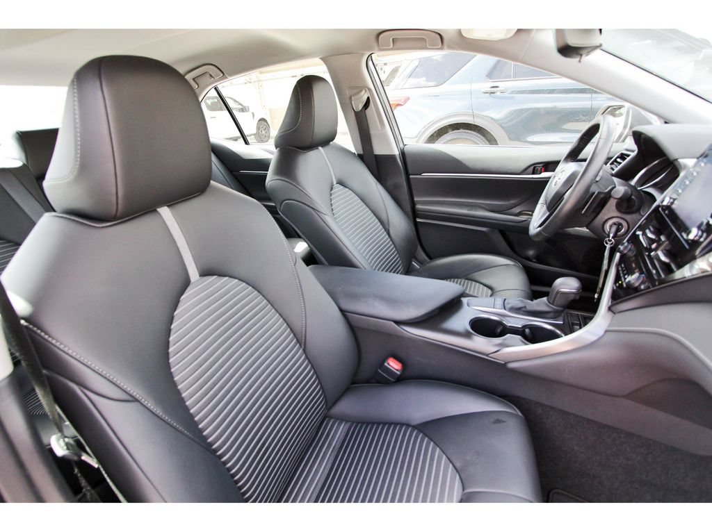 Used 2024 Toyota Camry SE FWD image 27