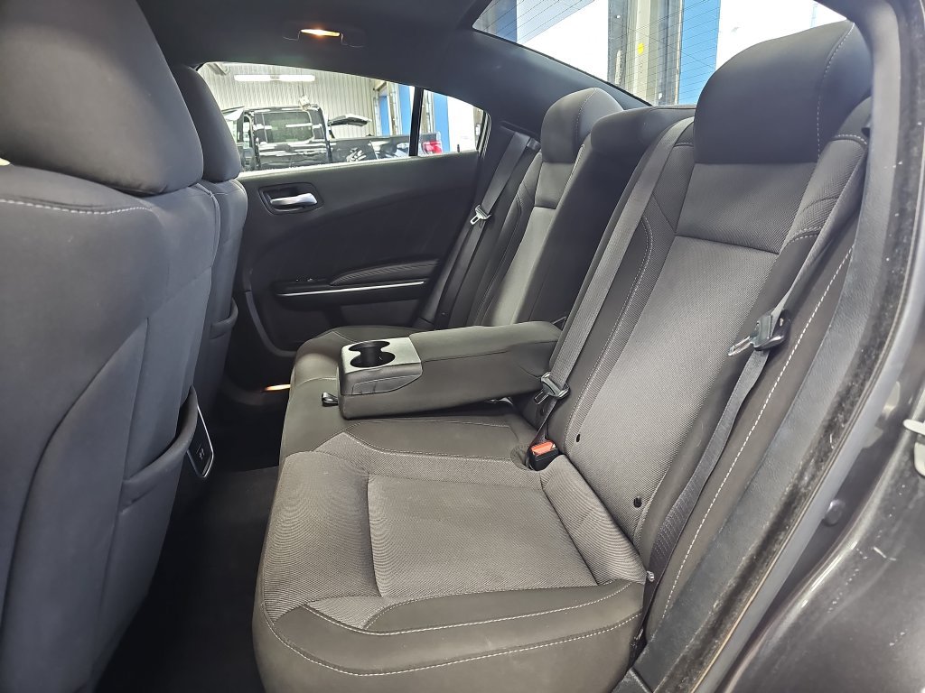 Used 2022 Dodge Charger SXT RWD image 13