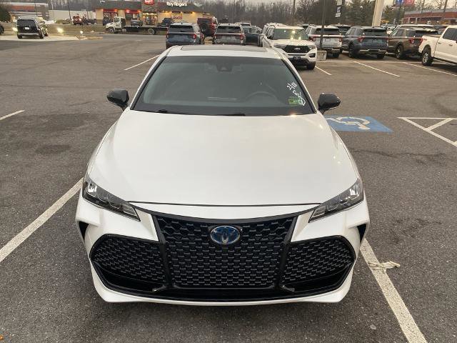 Used 2022 Toyota Avalon XSE image 4