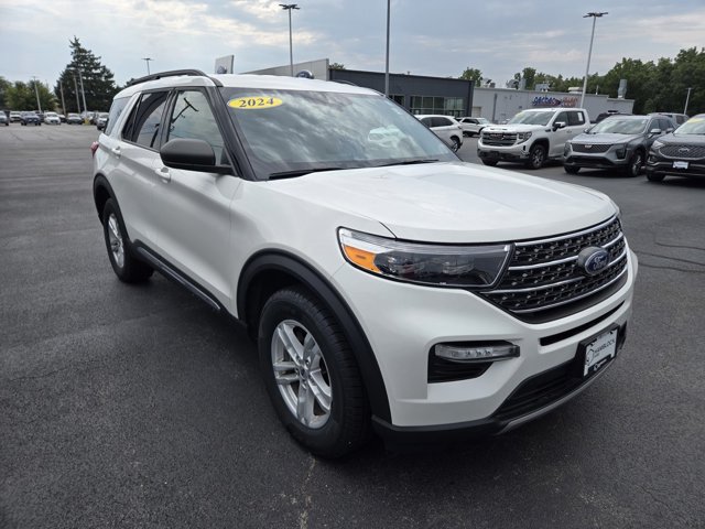 Certified 2024 Ford Explorer XLT w/ Equipment Group 202A