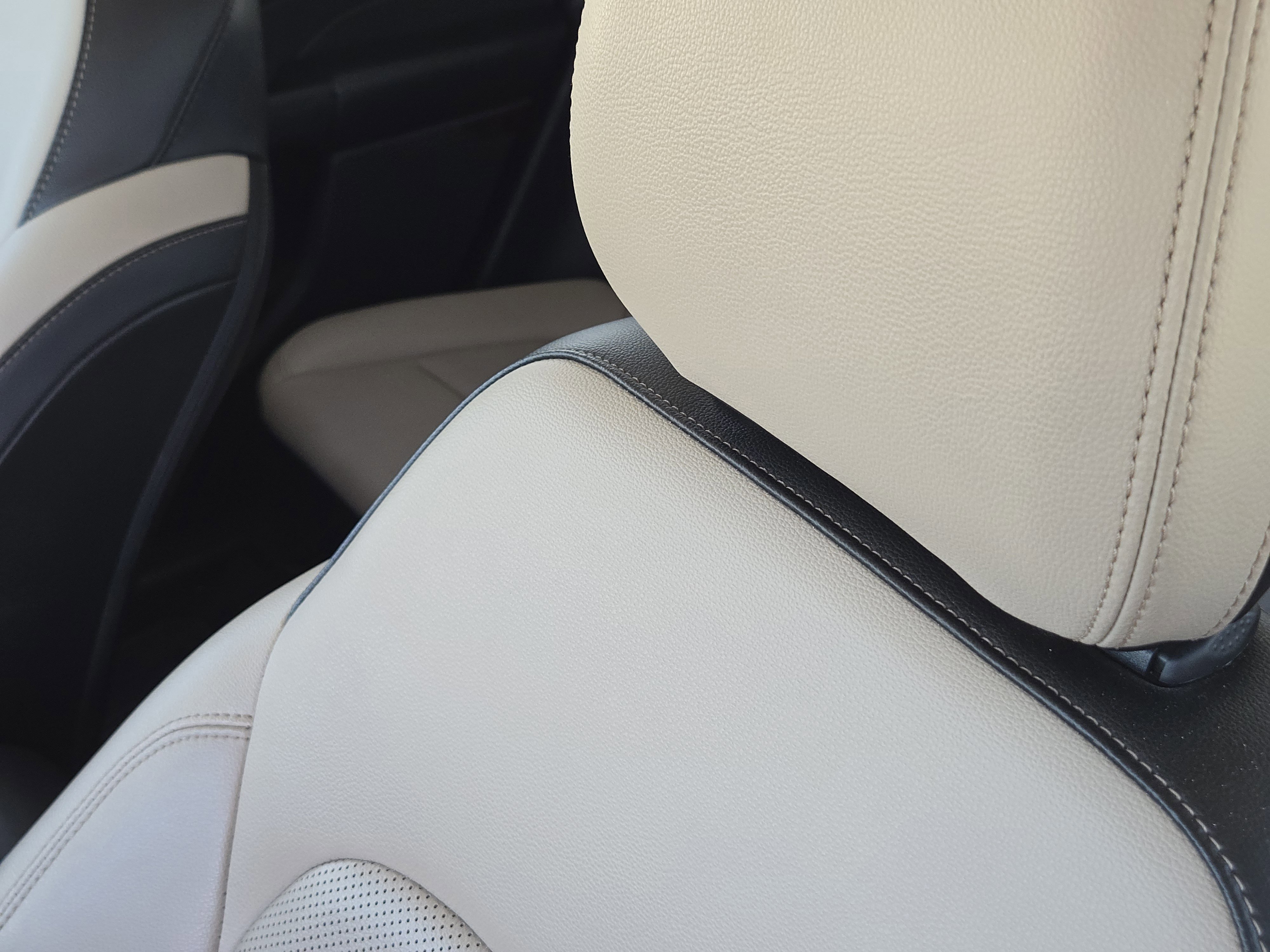 Certified 2022 Ford Escape SEL image 16