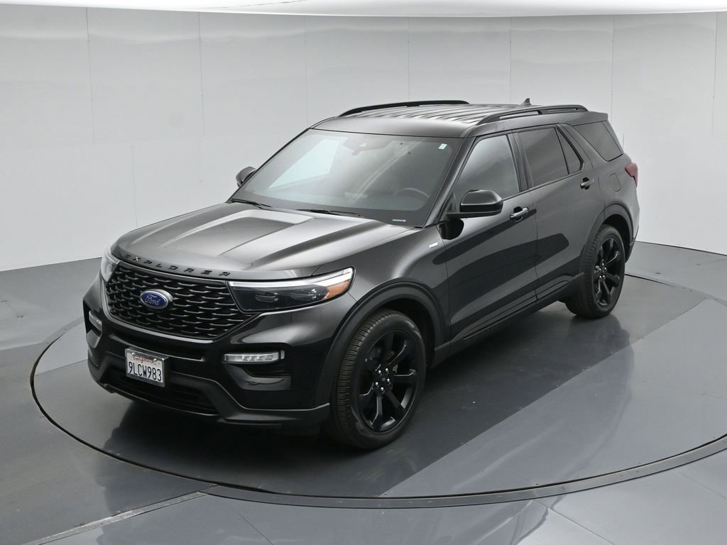 Certified 2024 Ford Explorer ST-Line w/ Class IV Trailer Tow Package RWD image 40
