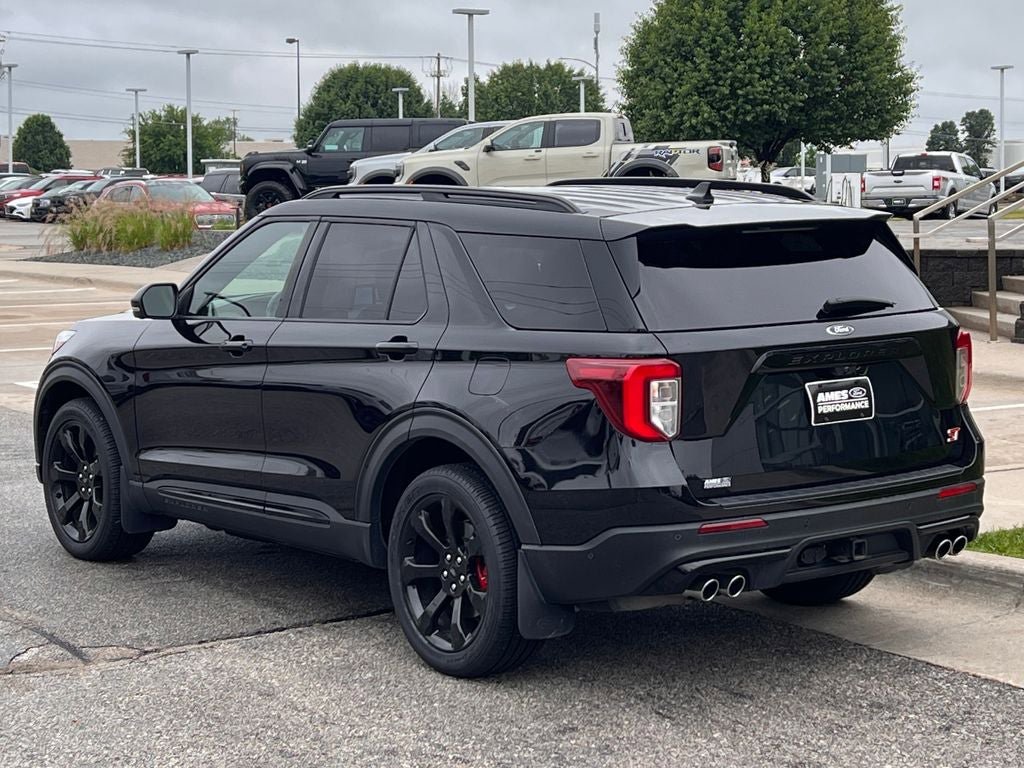 Certified 2022 Ford Explorer ST w/ ST Street Pack AWD/4WD image 4