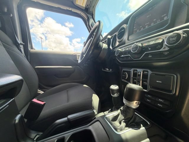 Used 2023 Jeep Wrangler Unlimited Sport AWD/4WD image 23