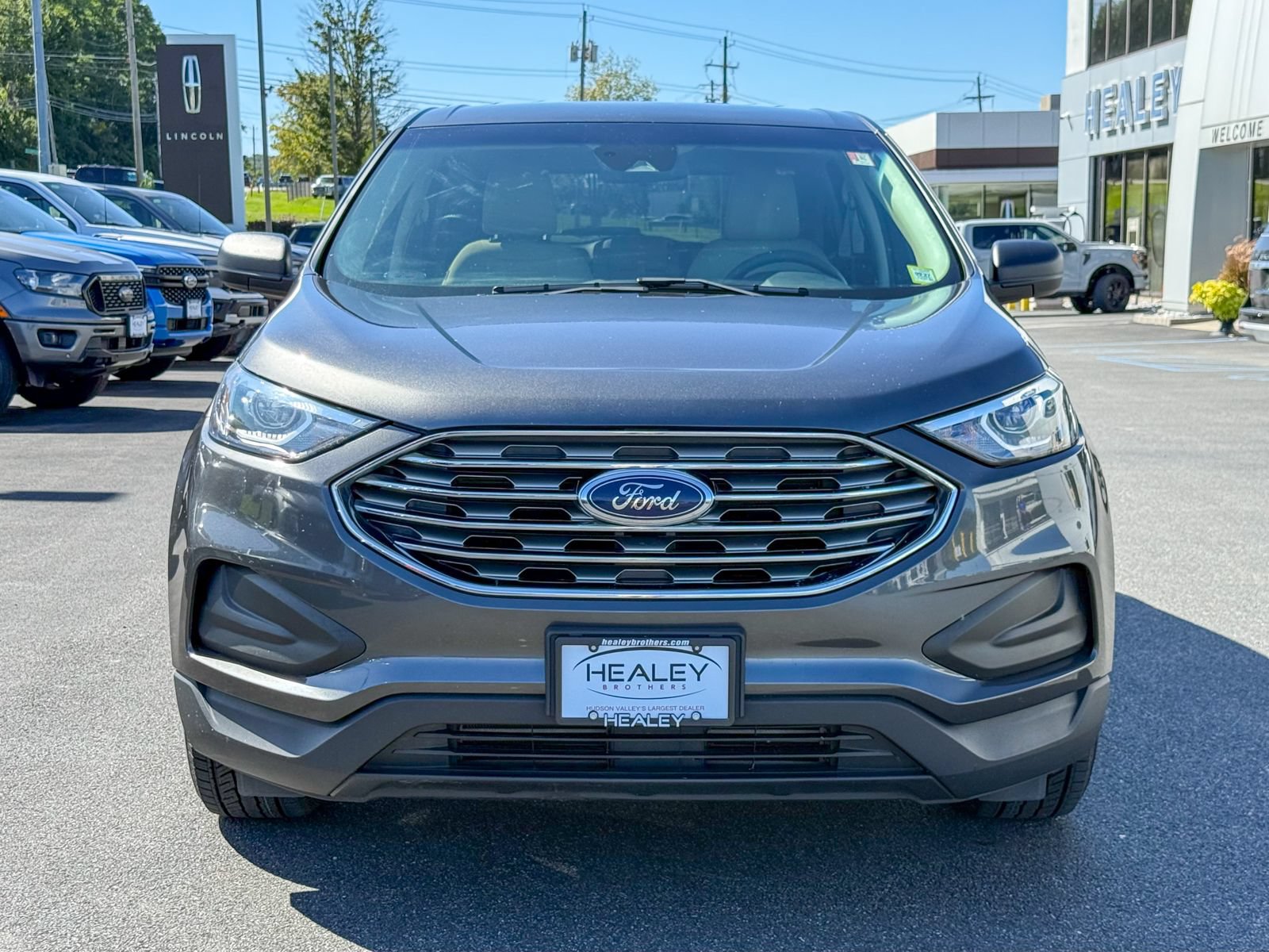 Certified 2020 Ford Edge SE FWD image 2