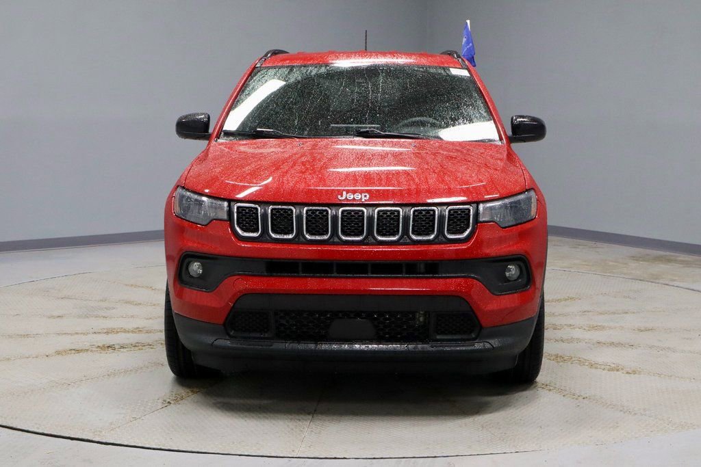 Used 2023 Jeep Compass Latitude image 8