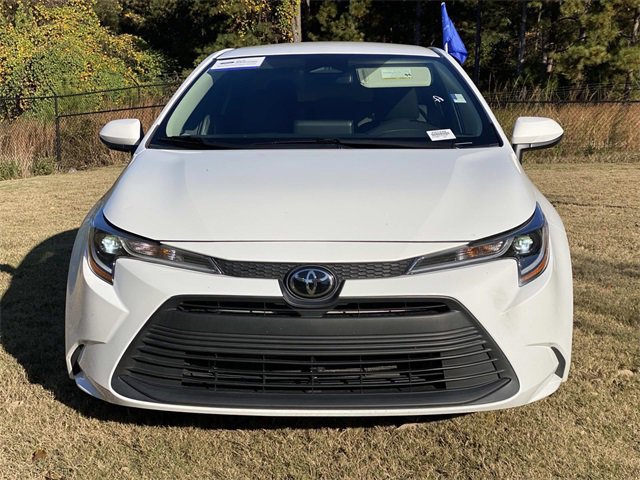 Used 2023 Toyota Corolla LE w/ LE Convenience Package image 8