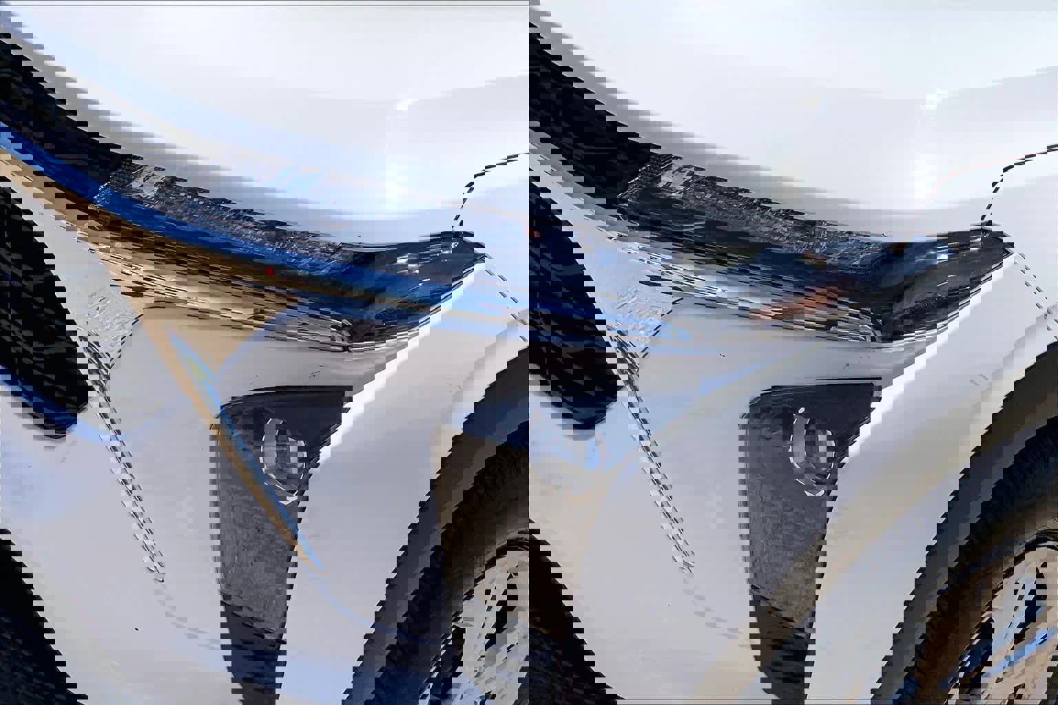 Used 2025 Chevrolet Trax LS image 28