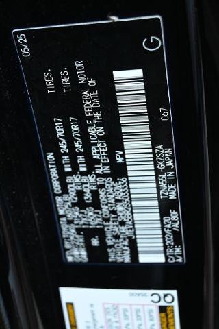 Used 2025 Toyota 4Runner SR5 AWD/4WD image 36