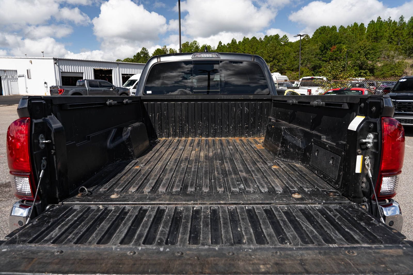 Used 2023 Toyota Tacoma SR5 RWD image 15