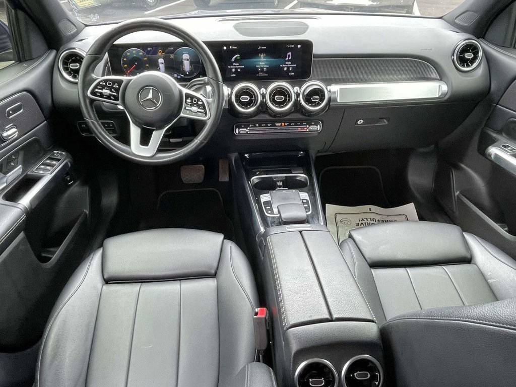 Used 2020 Mercedes-Benz GLB 250 4MATIC w/ Premium Package image 11