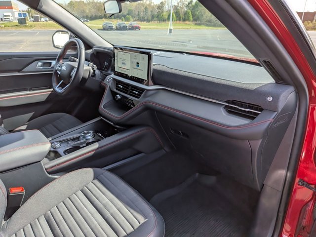 Certified 2025 Ford Explorer ST-Line image 37