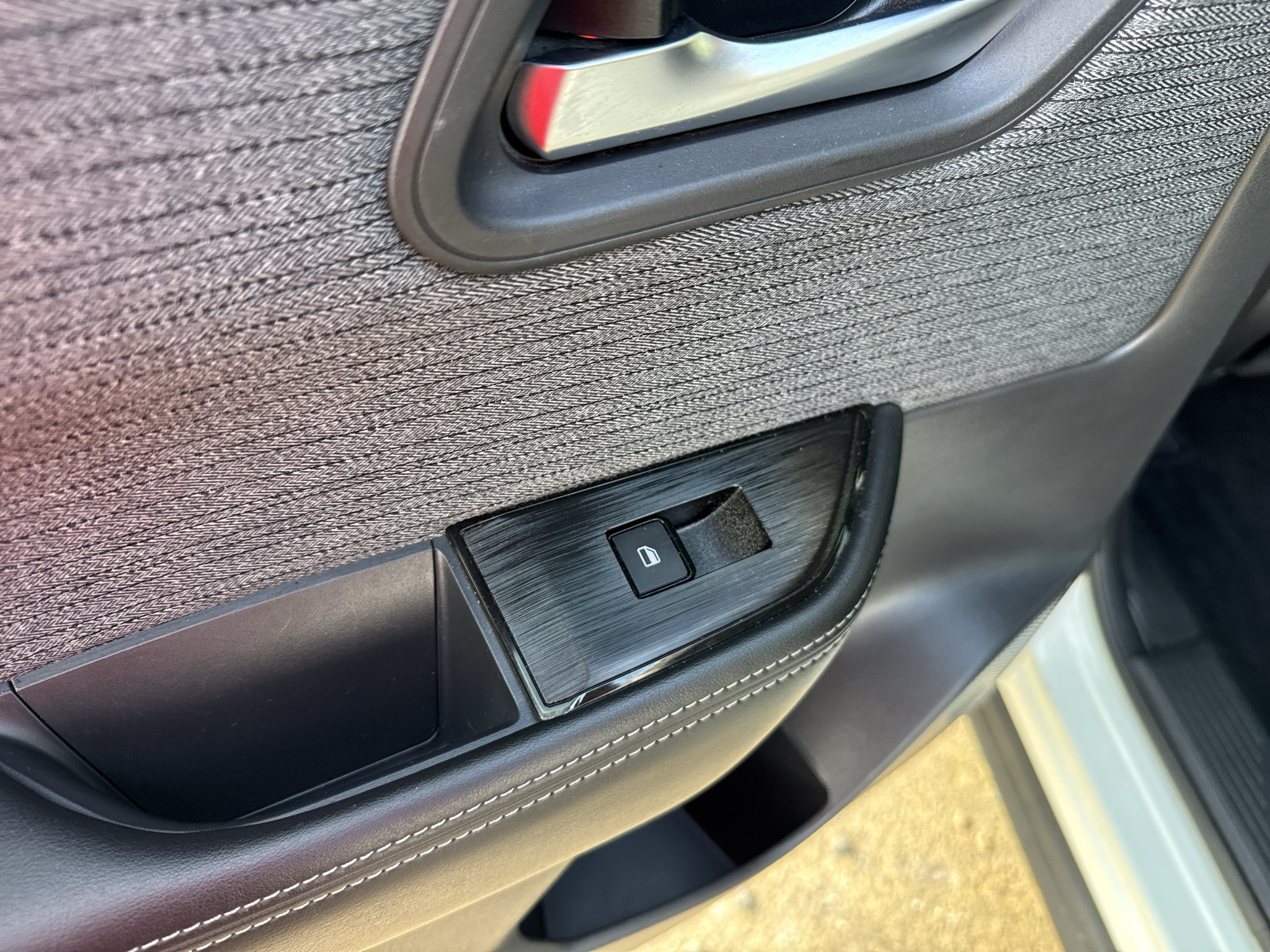 Used 2023 Nissan Rogue SV FWD image 20