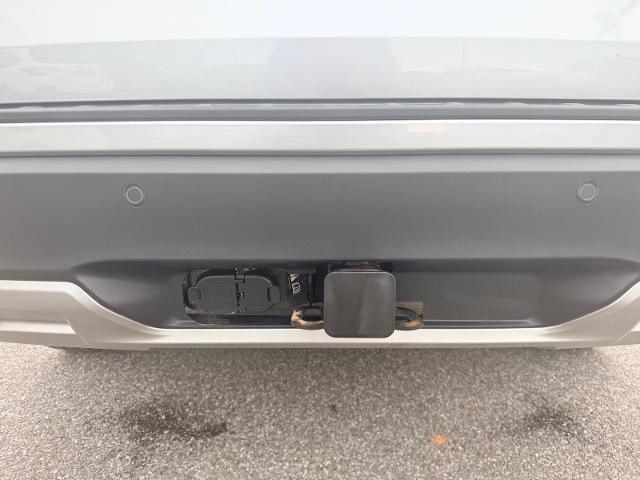 Certified 2022 Ford Explorer XLT w/ Equipment Group 202A image 14