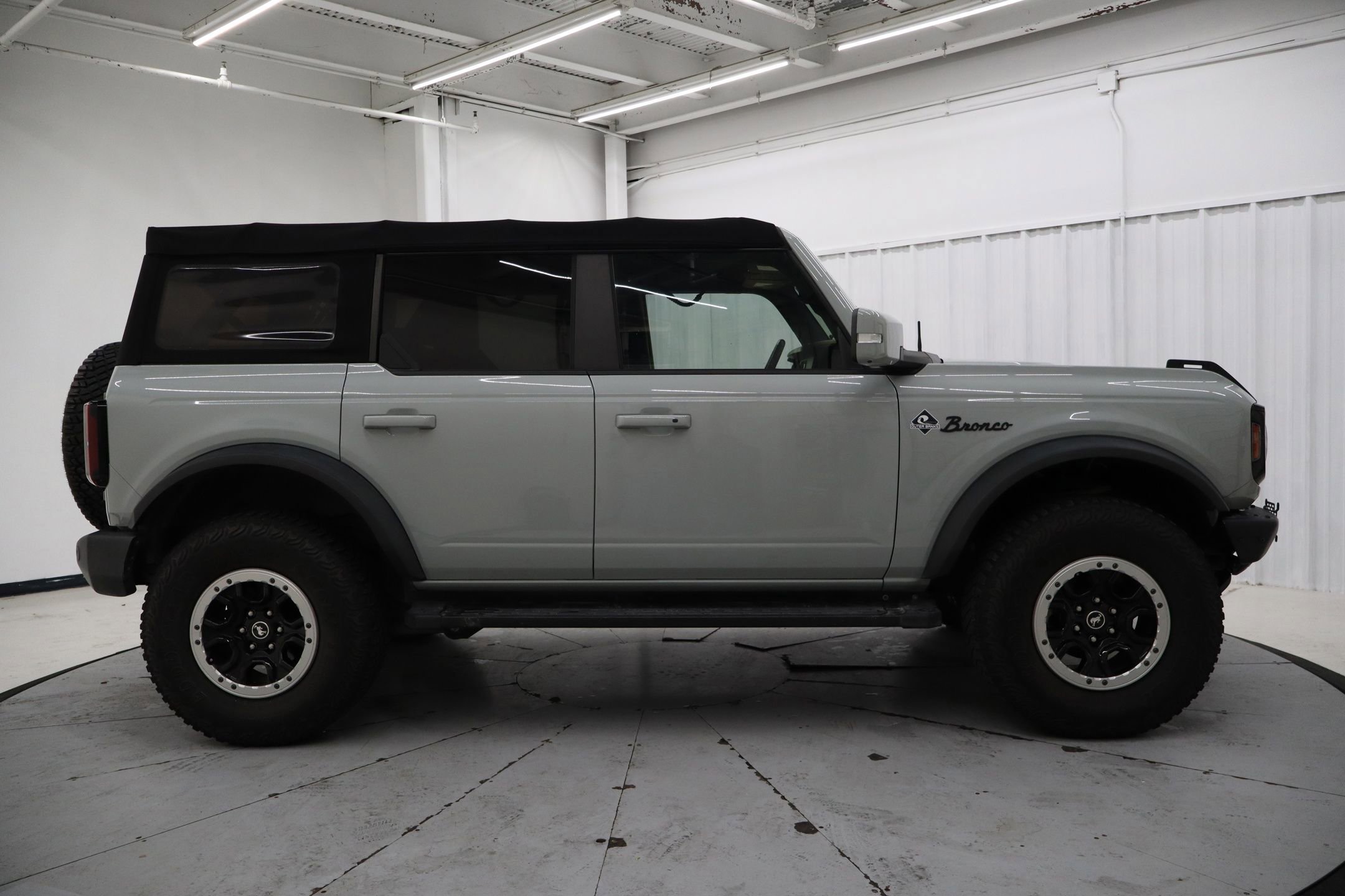 Certified 2021 Ford Bronco Outer Banks w/ Sasquatch Package image 8