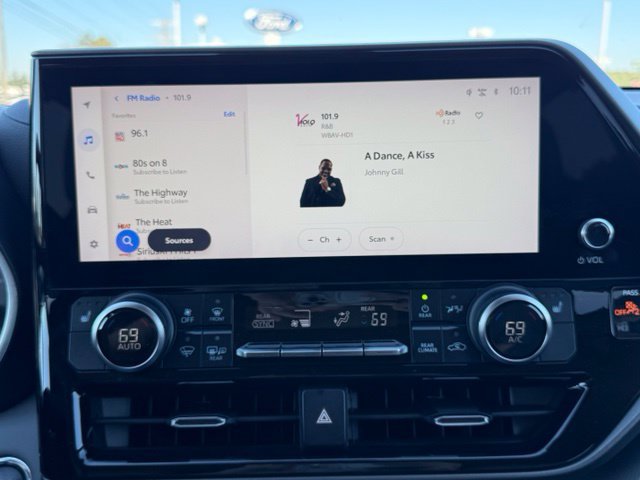 Used 2023 Toyota Highlander XLE FWD image 20