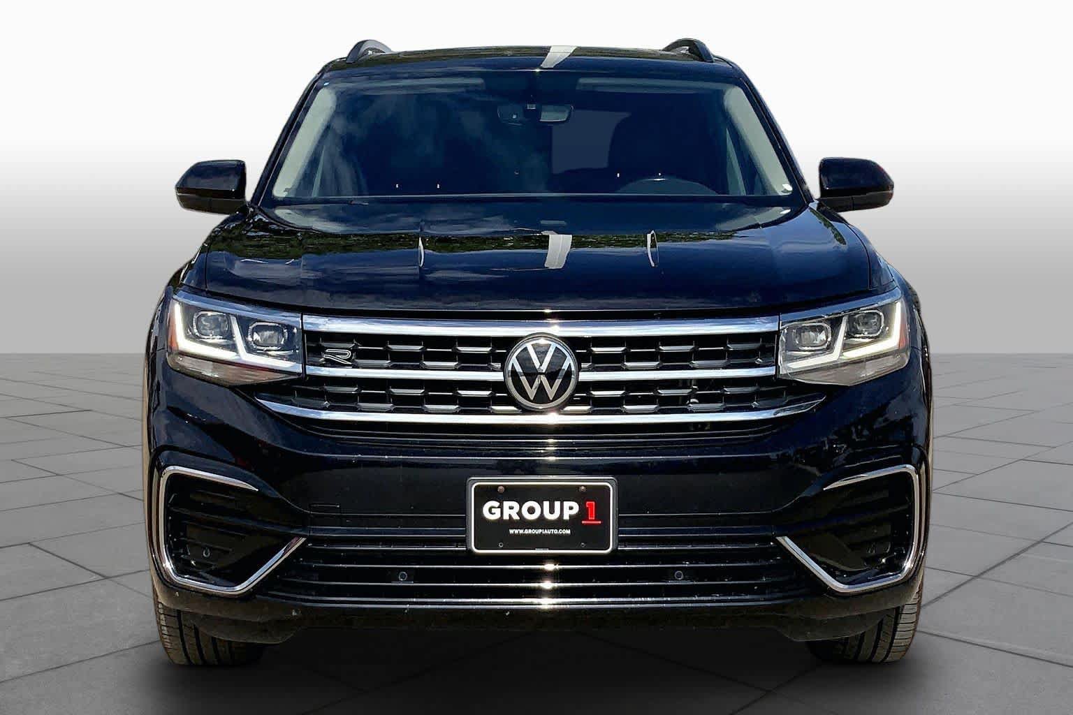Used 2021 Volkswagen Atlas SE w/ Panoramic Sunroof Package FWD image 4