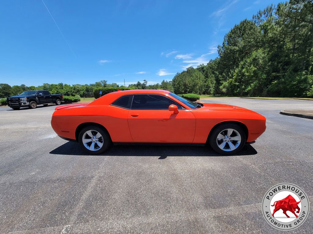 Used 2021 Dodge Challenger SXT w/ Driver Convenience Group RWD image 7
