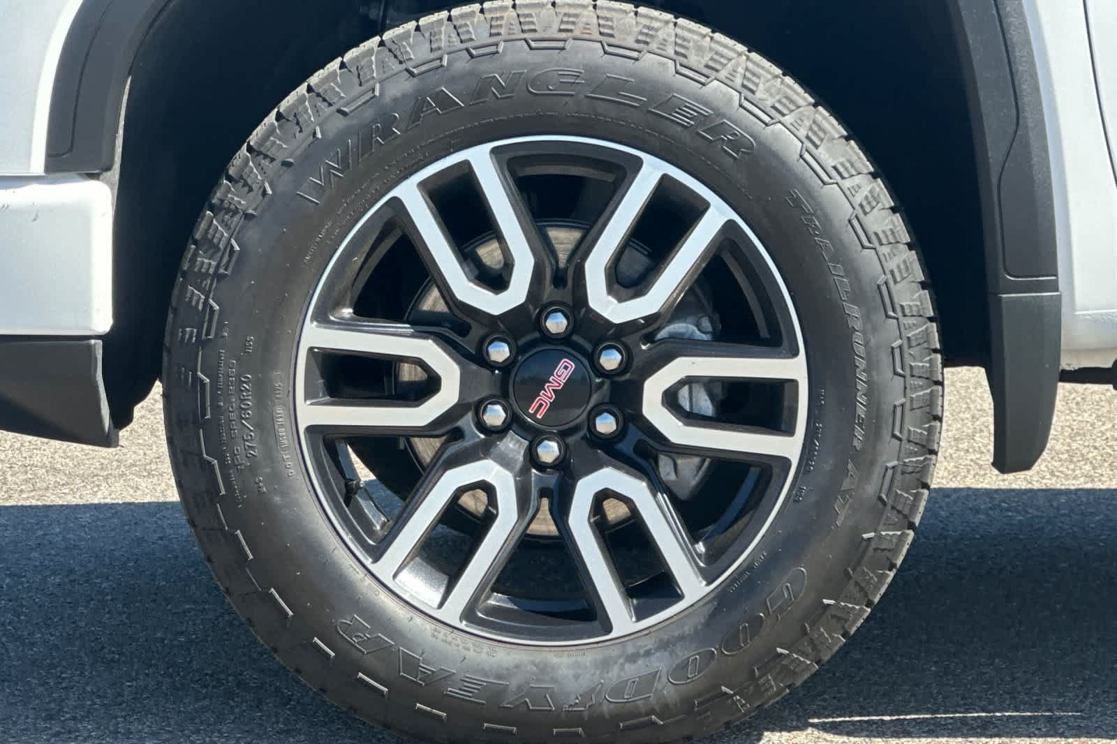 Used 2026 GMC Sierra 1500 AT4 w/ AT4 Premium Package AWD/4WD image 26