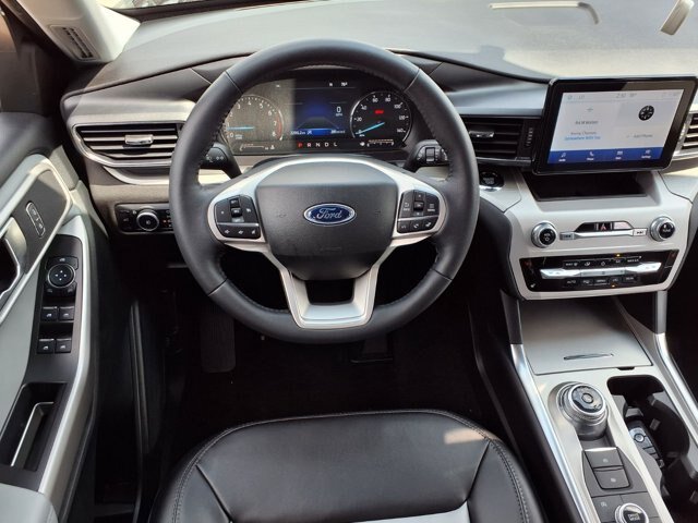 Certified 2024 Ford Explorer XLT w/ Equipment Group 202A AWD/4WD image 6