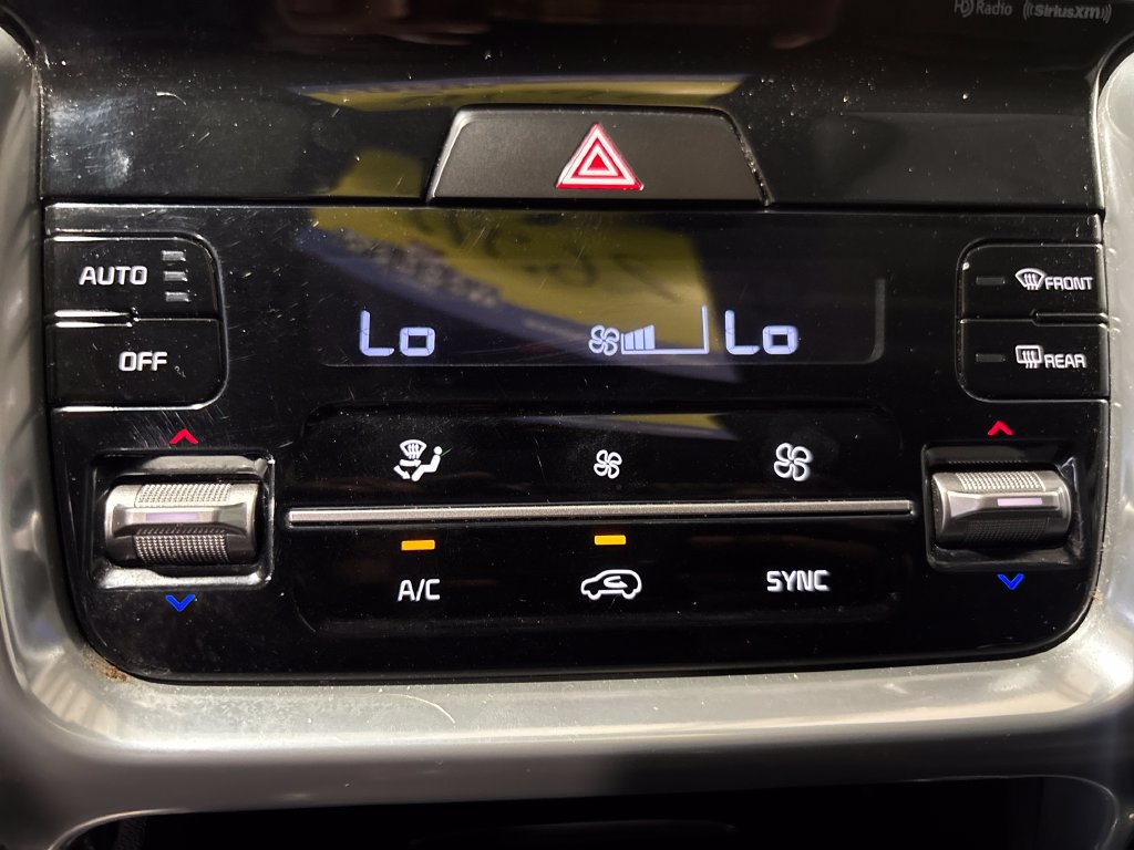 Used 2023 Kia Sorento SX AWD/4WD image 20