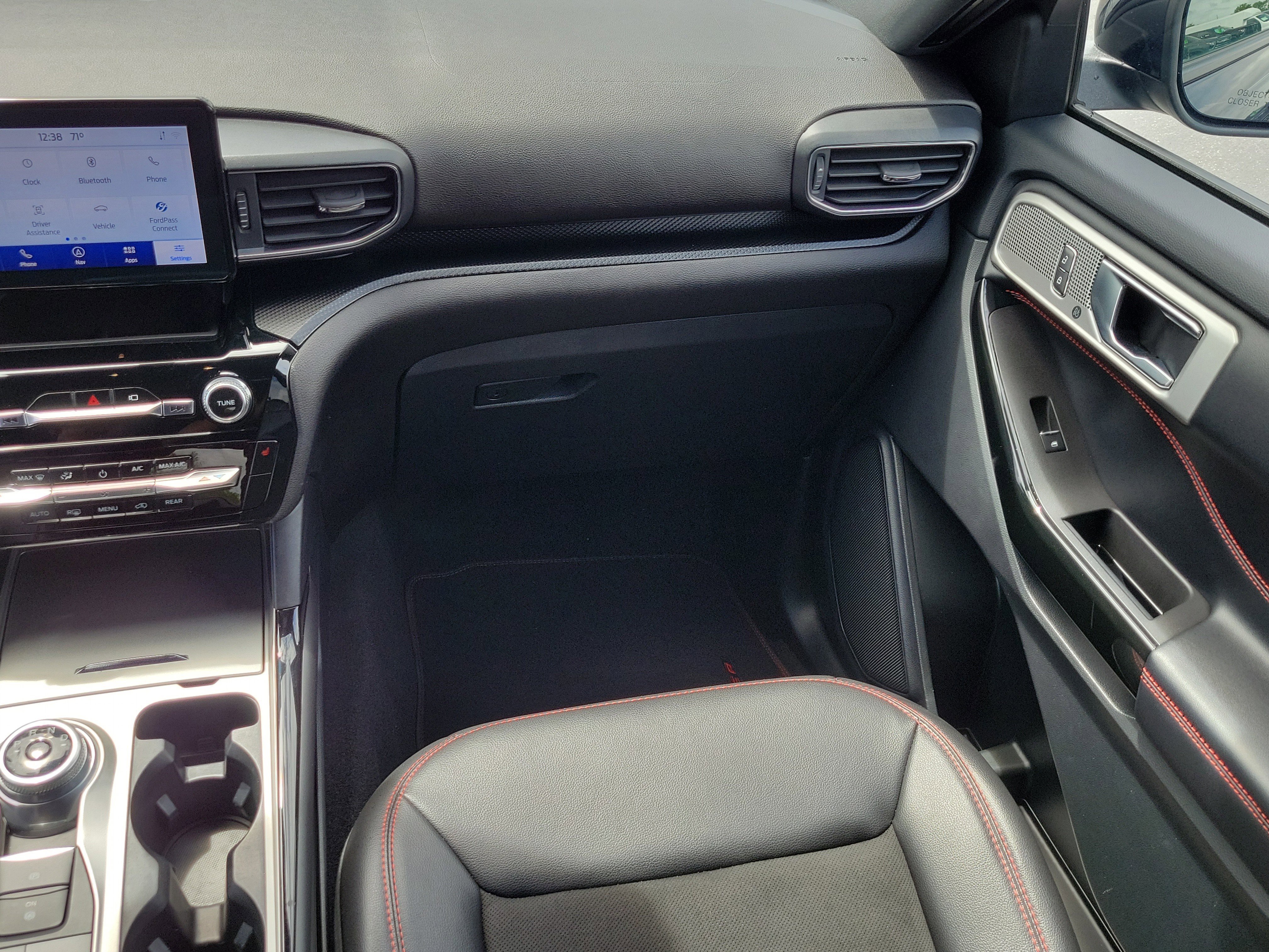 Certified 2022 Ford Explorer ST-Line w/ Class IV Trailer Tow Package image 18