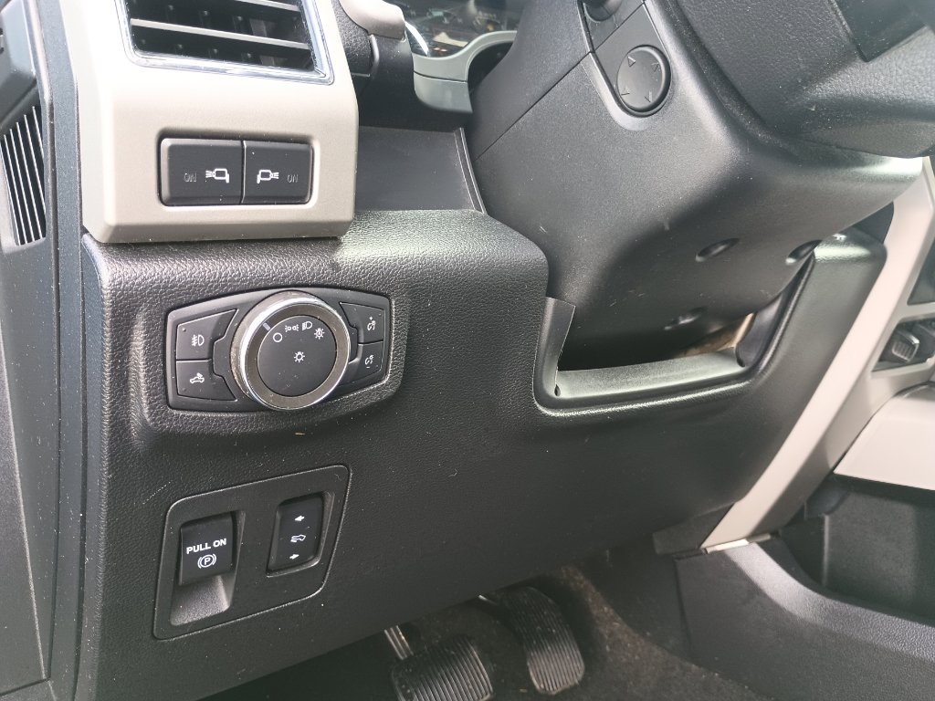 Certified 2020 Ford F150 Lariat w/ Equipment Group 502A Luxury AWD/4WD image 22