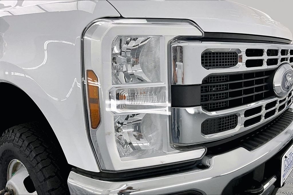Certified 2025 Ford F350 XLT w/ FX4 Off-Road Package AWD/4WD image 30