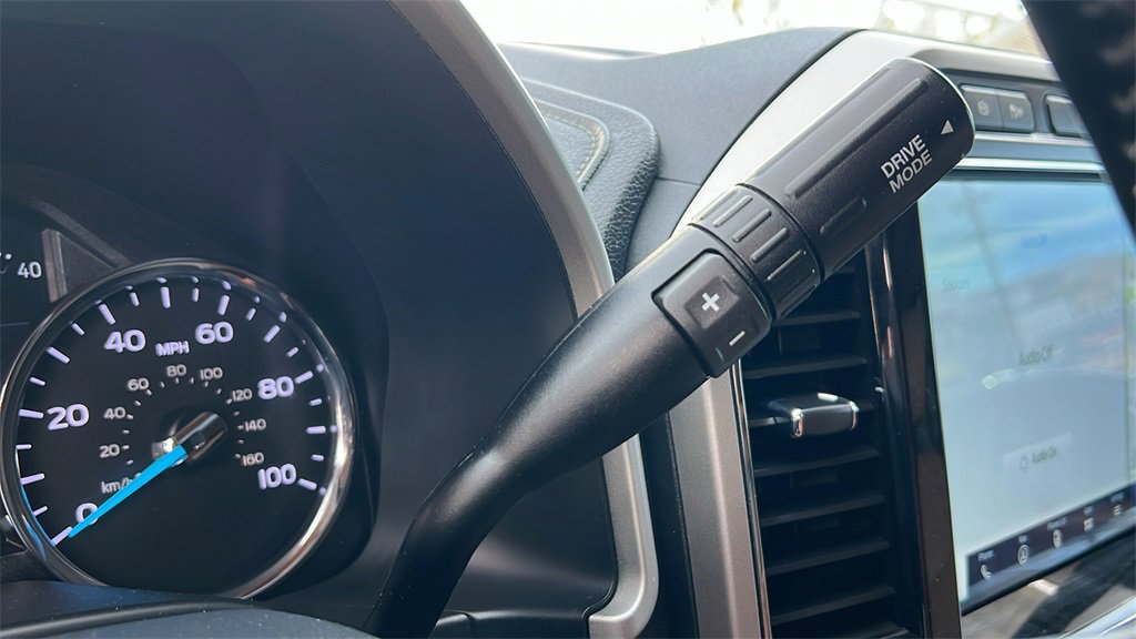 Certified 2022 Ford F250 Lariat w/ Lariat Value Package image 19