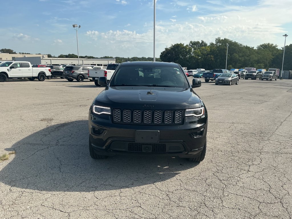 Used 2022 Jeep Grand Cherokee Laredo X AWD/4WD image 6