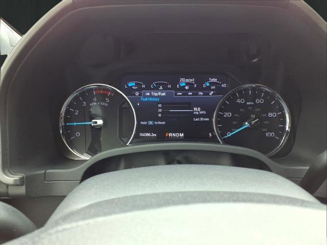 Certified 2022 Ford F250 Platinum w/ FX4 Off-Road Package image 28