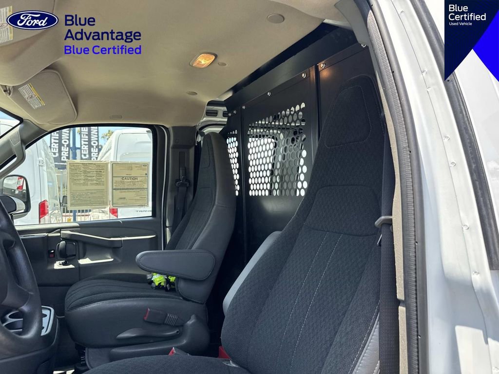 Used 2024 Chevrolet Express 2500 w/ Driver Convenience Package RWD image 23