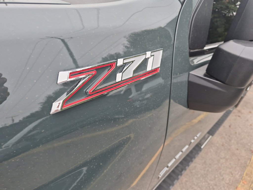 Used 2026 Chevrolet Silverado 2500 LTZ w/ LTZ Premium Package AWD/4WD image 8