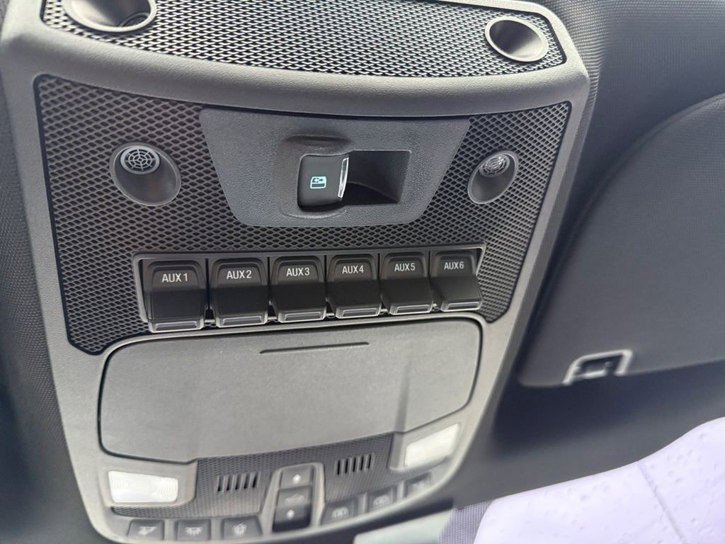 Certified 2022 Ford F350 Platinum w/ Tremor Off-Road Package image 30