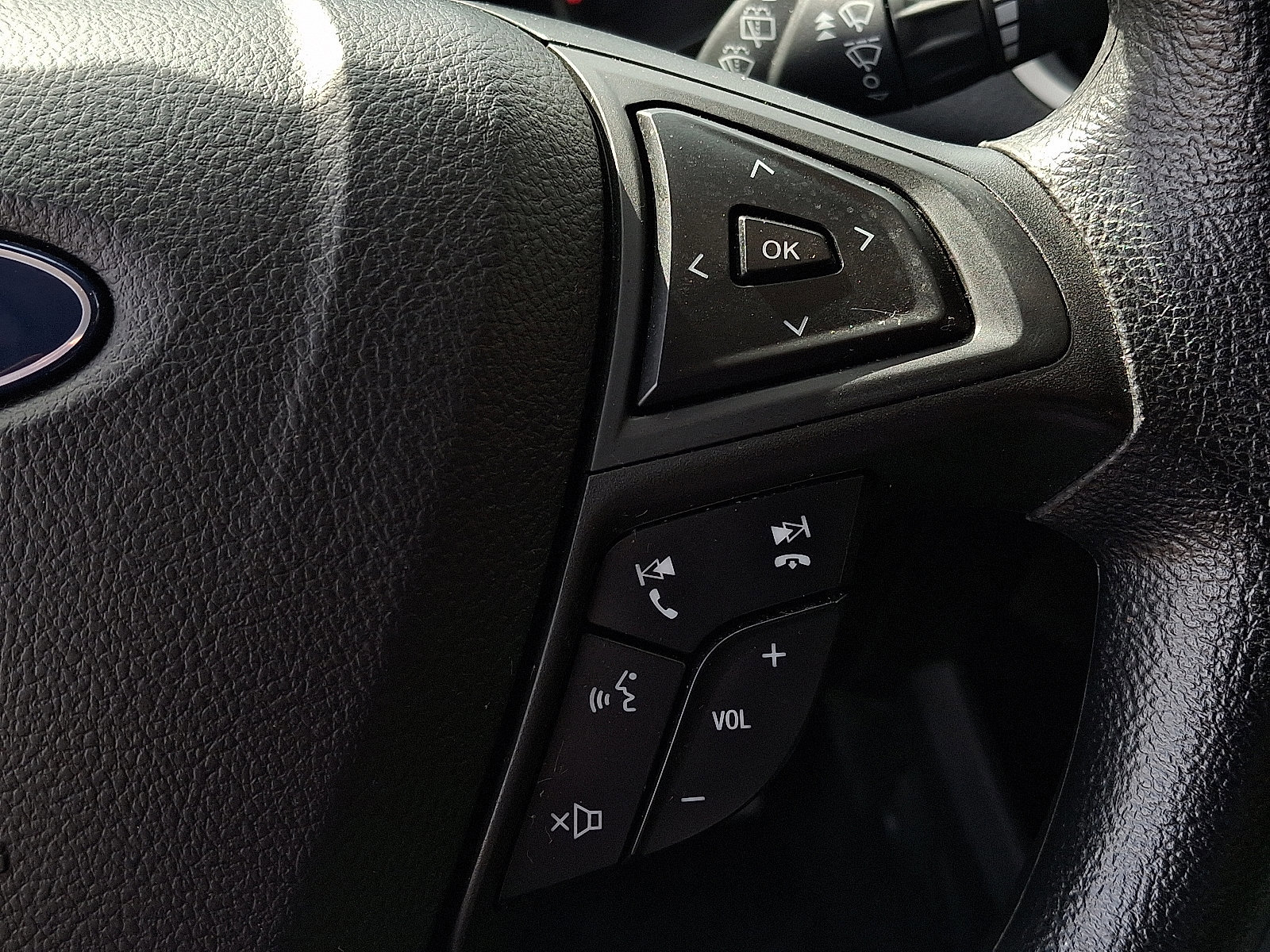 Certified 2022 Ford Edge SE w/ Black Appearance Package image 21