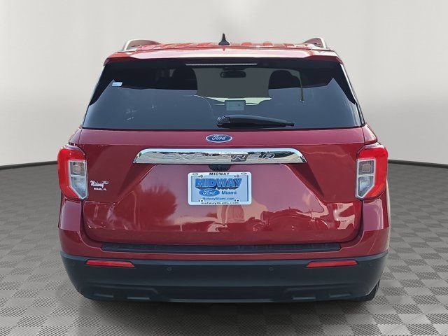 Certified 2024 Ford Explorer XLT RWD image 5