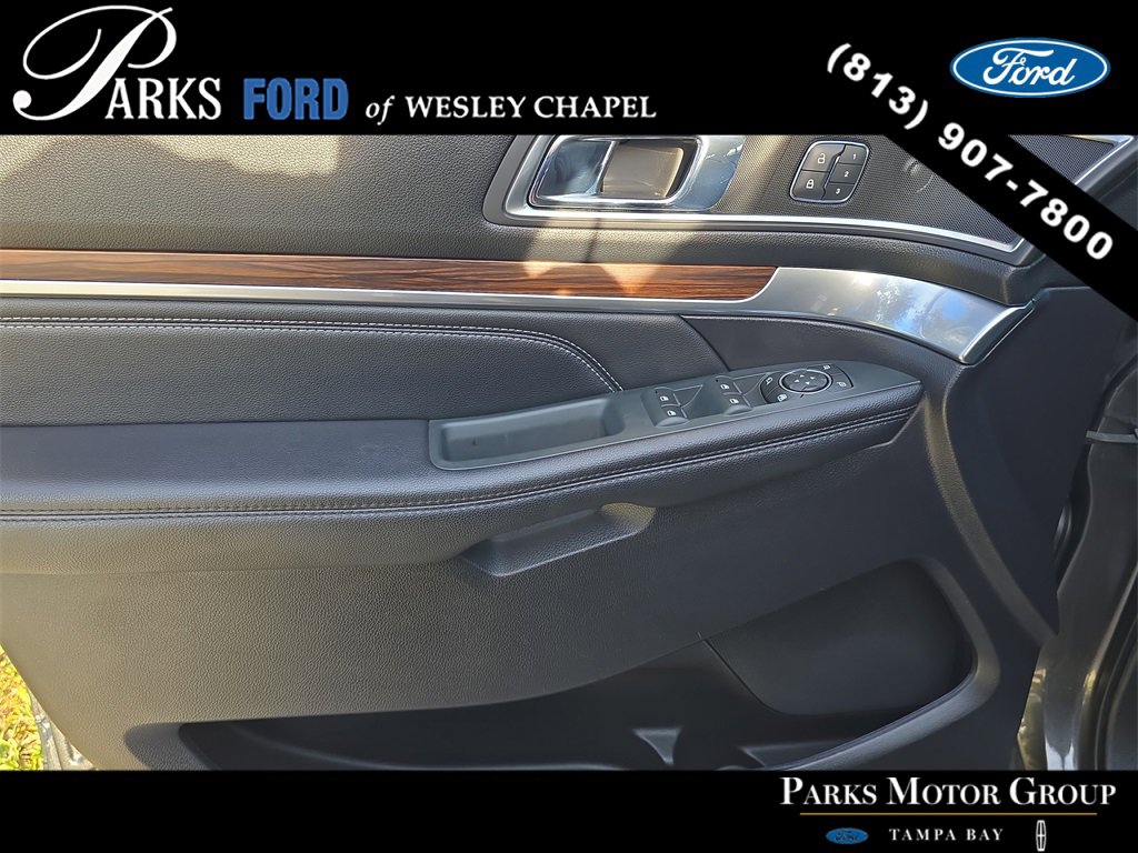 Certified 2019 Ford Explorer Limited w/ Class III Trailer Tow Package image 18