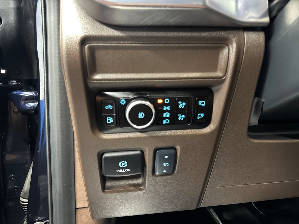 Certified 2025 Ford F150 King Ranch AWD/4WD image 37