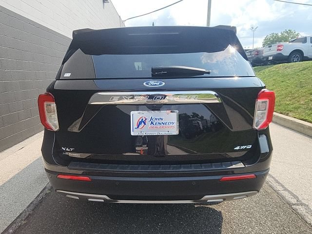 Certified 2023 Ford Explorer XLT w/ Equipment Group 202A AWD/4WD image 5