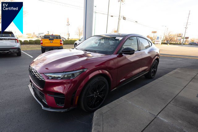 Certified 2025 Ford Mustang Mach-E GT image 1