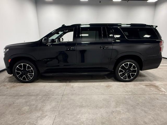 Used 2022 Chevrolet Suburban RST w/ Luxury Package image 8