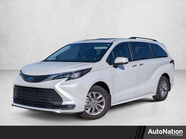 Used 2024 Toyota Sienna XLE