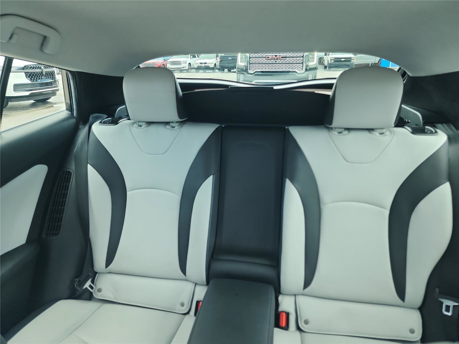 Used 2017 Toyota Prius Prime Advanced FWD image 19